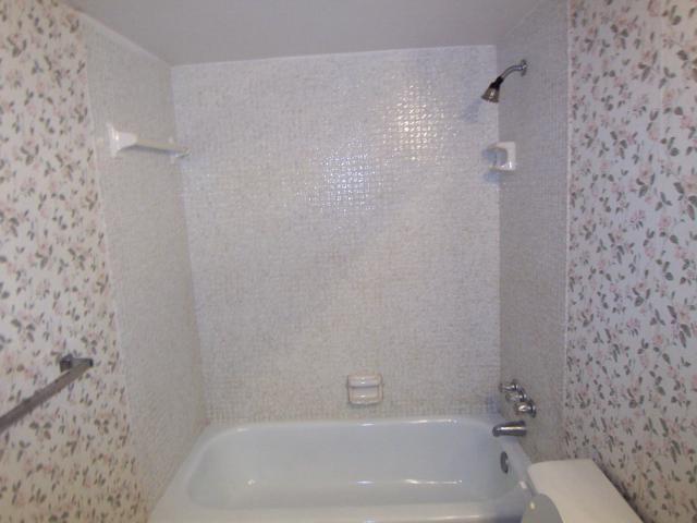 Lauderdale Oaks - Residential