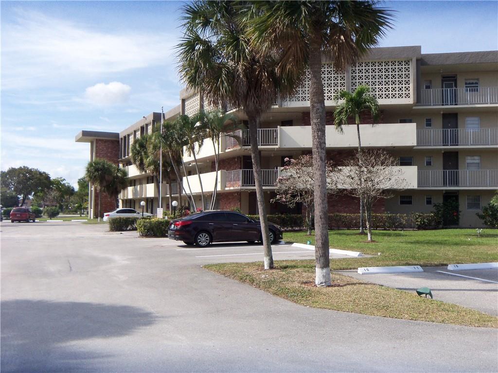 Lauderdale Oaks - Residential