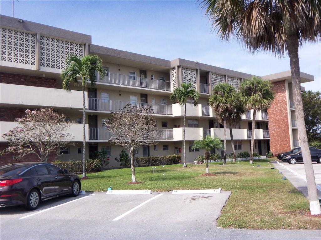 Lauderdale Oaks - Residential