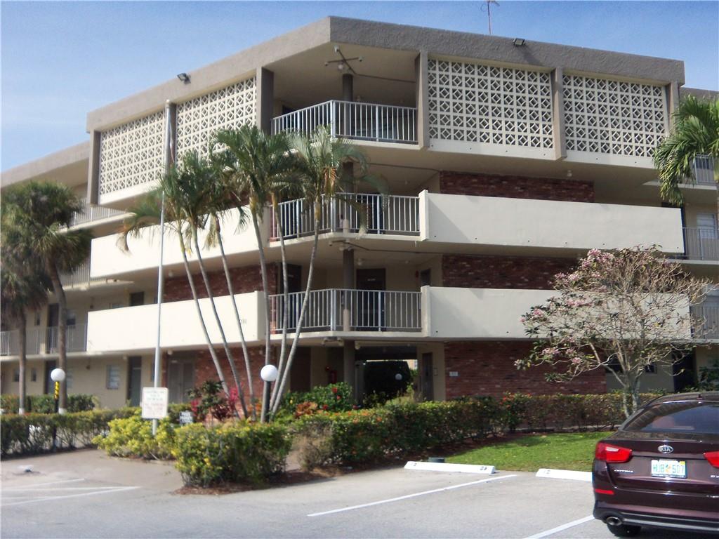 Lauderdale Oaks - Residential