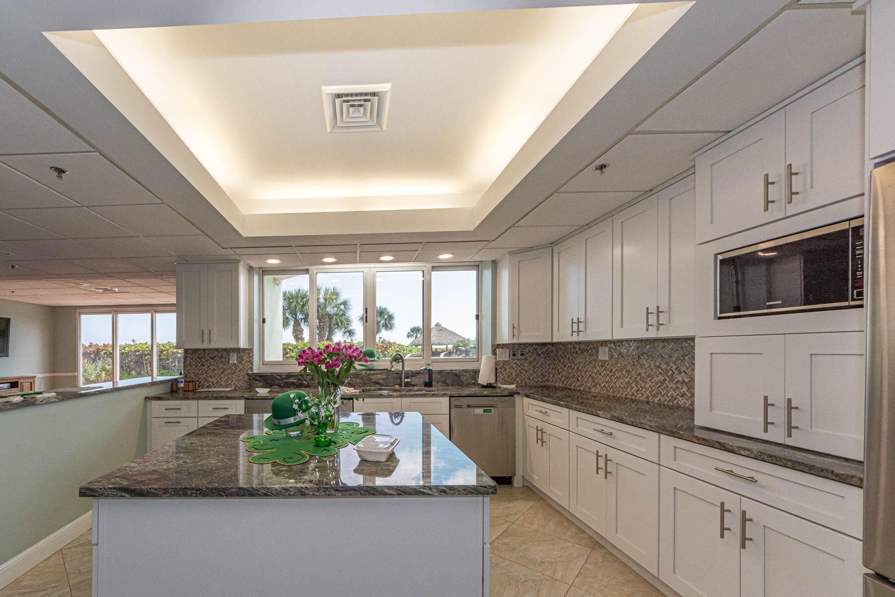 AQUANIQUE OCEAN CLUB, A C - Residential