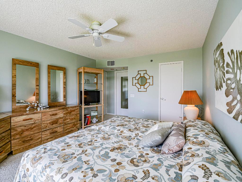 AQUANIQUE OCEAN CLUB, A CONDOMINIUM - Residential