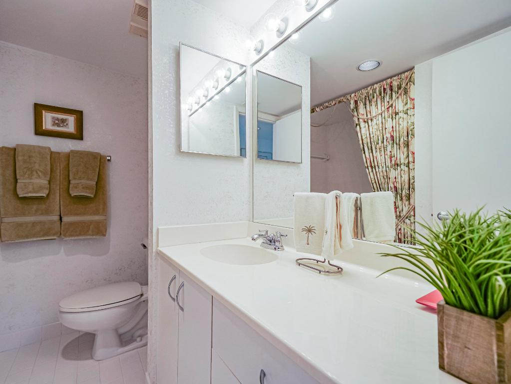 AQUANIQUE OCEAN CLUB, A CONDOMINIUM - Residential