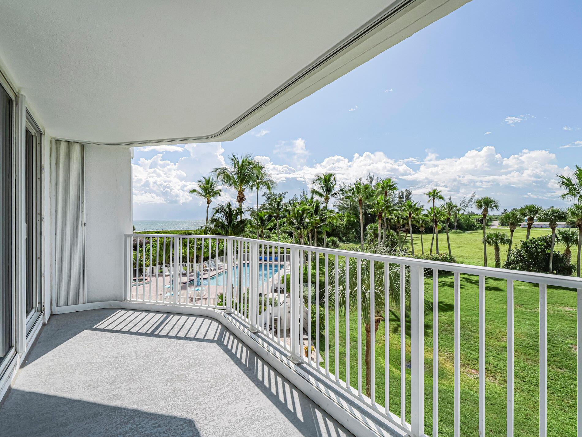 AQUANIQUE OCEAN CLUB, A C - Residential