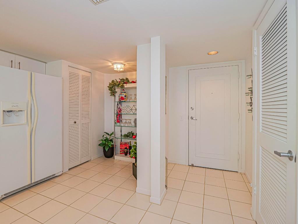 AQUANIQUE OCEAN CLUB, A CONDOMINIUM - Residential