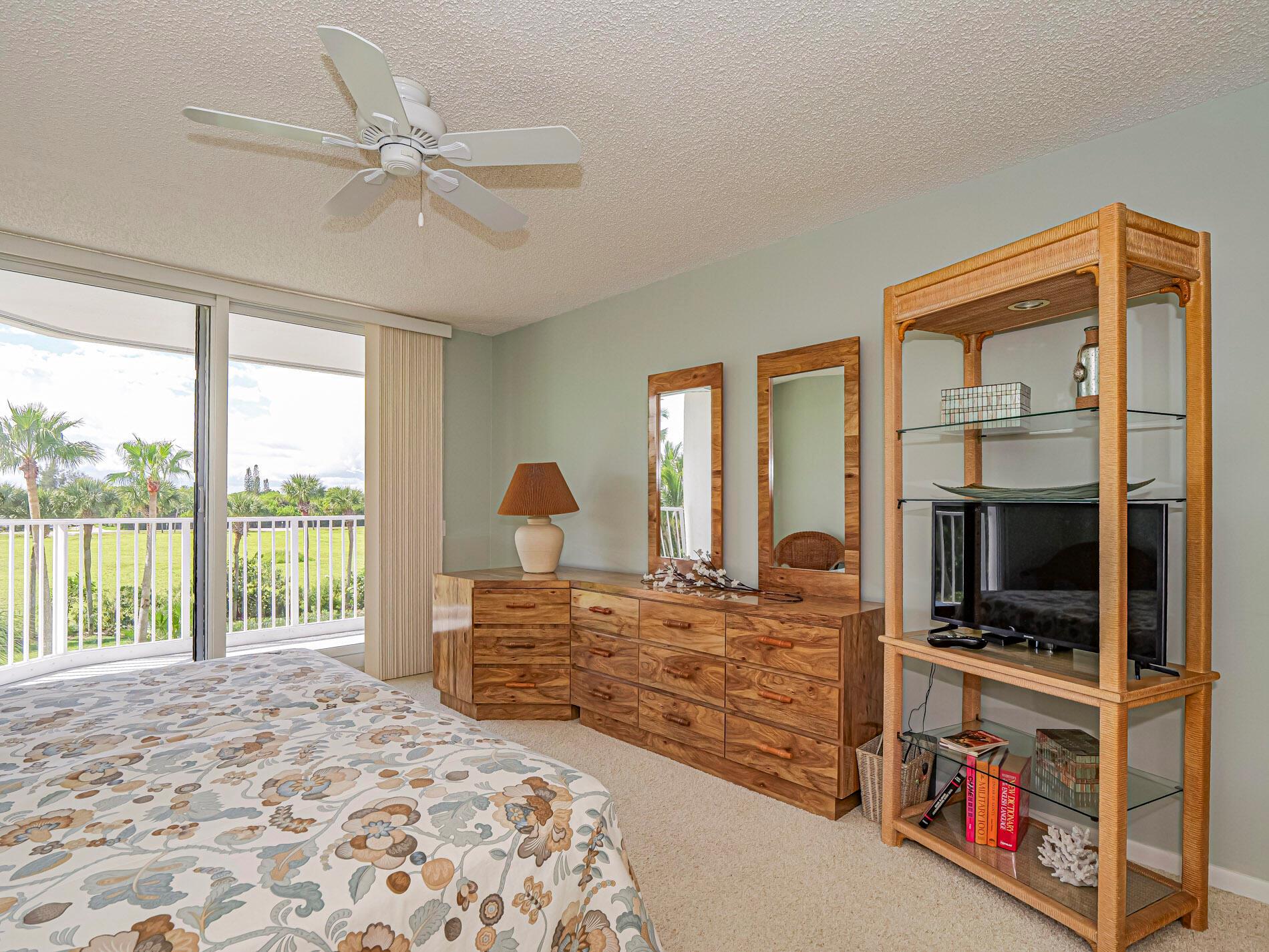 AQUANIQUE OCEAN CLUB, A C - Residential