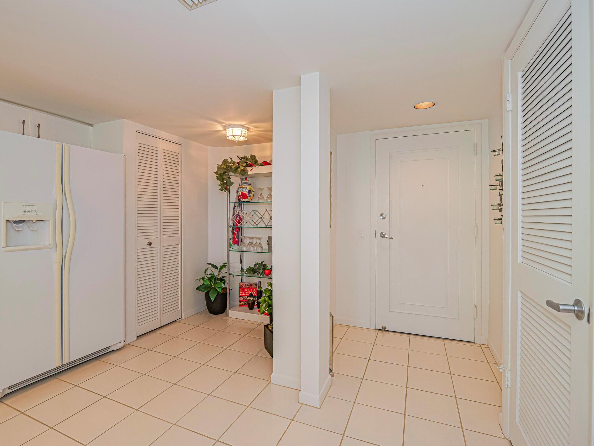 AQUANIQUE OCEAN CLUB, A C - Residential