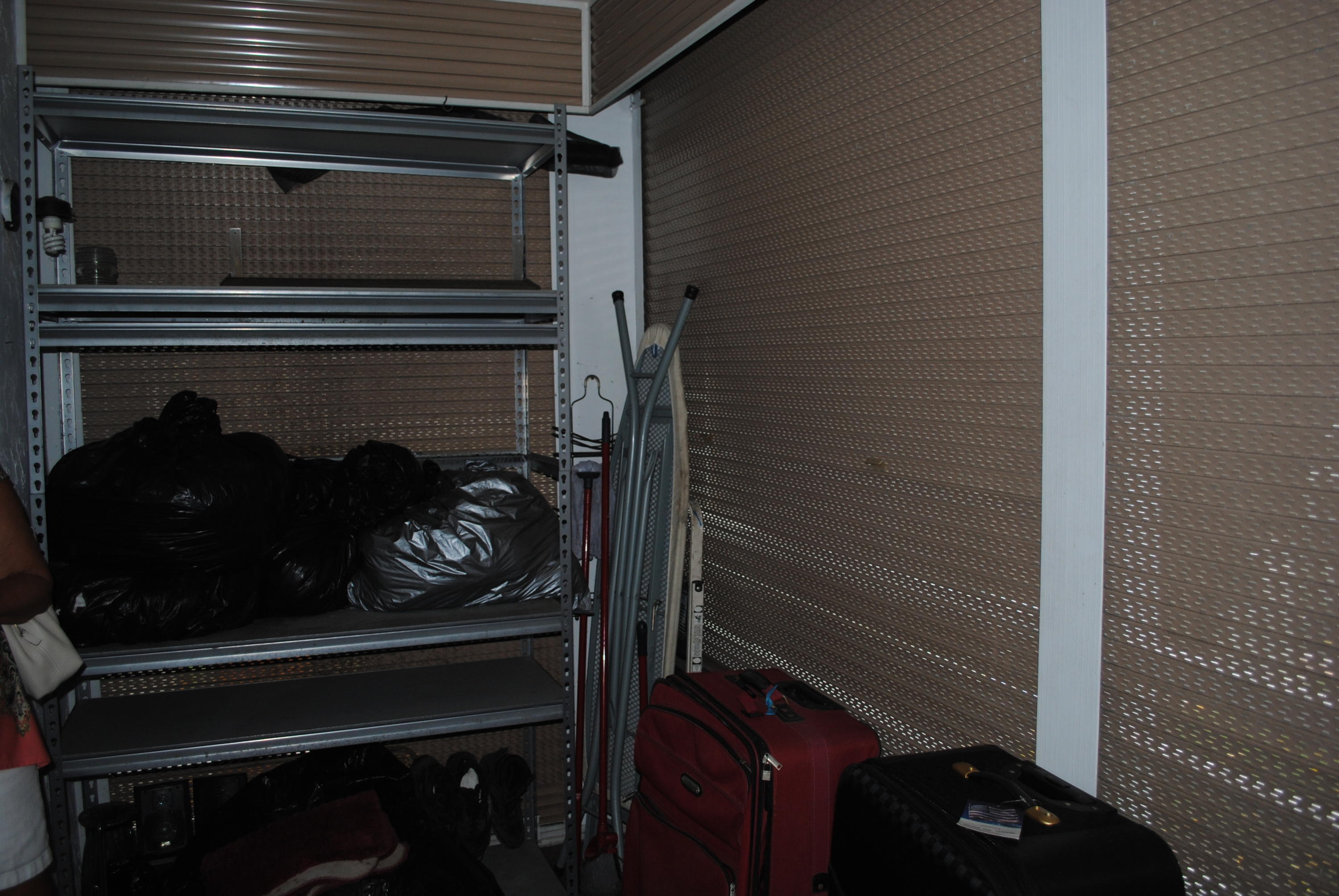 APPLEGREEN APTS 4 CONDO - Residential