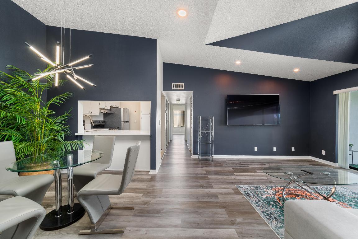 1108 Green Pine Boulevard H3