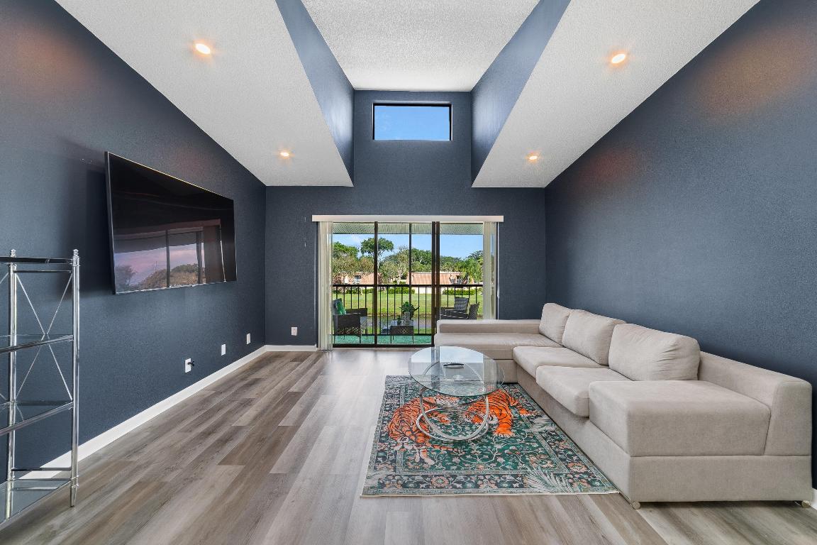 1108 Green Pine Boulevard H3