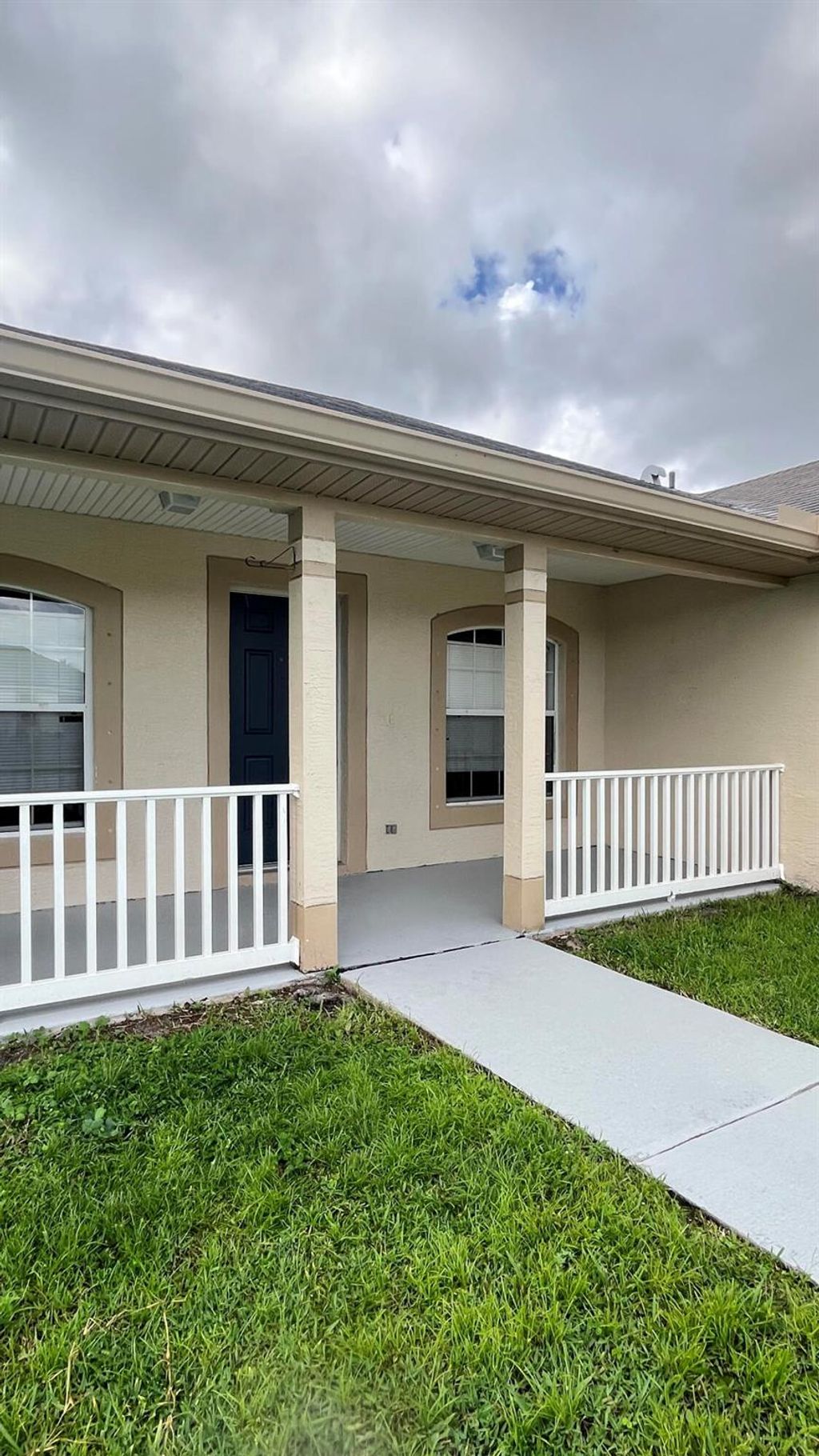 Photo of 520 SW Dagget Avenue, Port Saint Lucie, FL 34953 (MLS # R11024388)