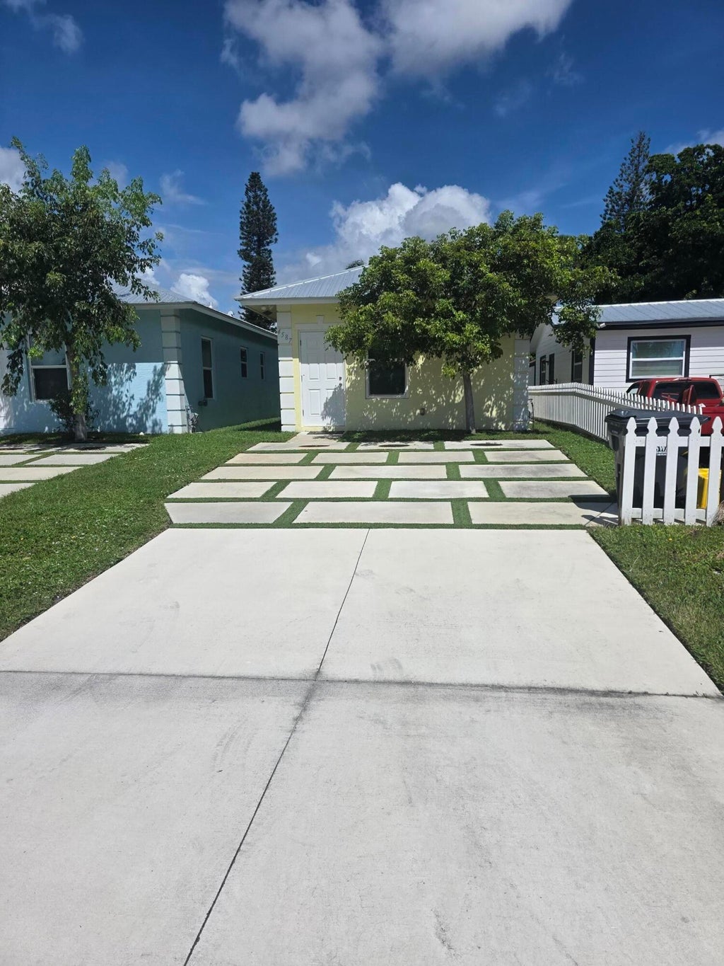 Photo of 4587 Cambridge Street, Lake Worth Beach, FL 33463 (MLS # B26084902)