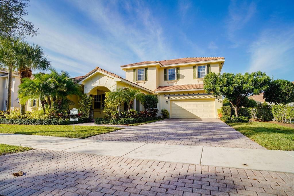 Photo of 109 Via Azurra, Jupiter, FL 33458 (MLS # R10763413)