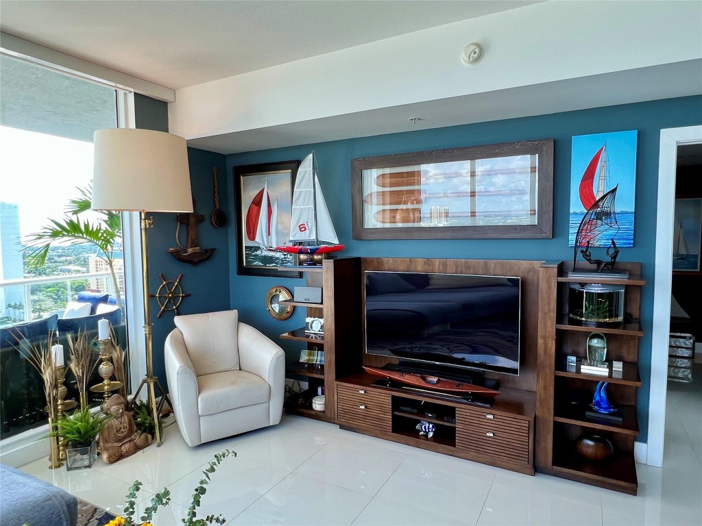 Strada 315 Condo - Residential Lease