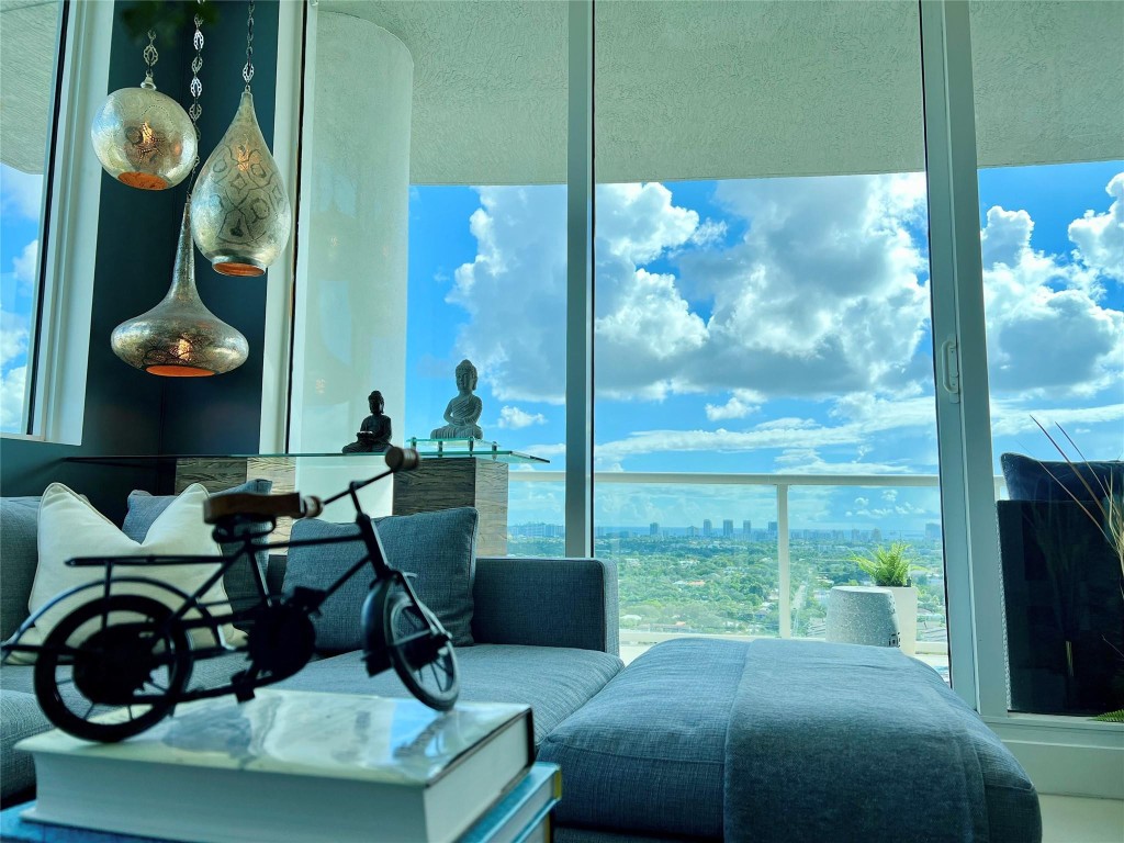 Strada 315 Condo - Residential Lease