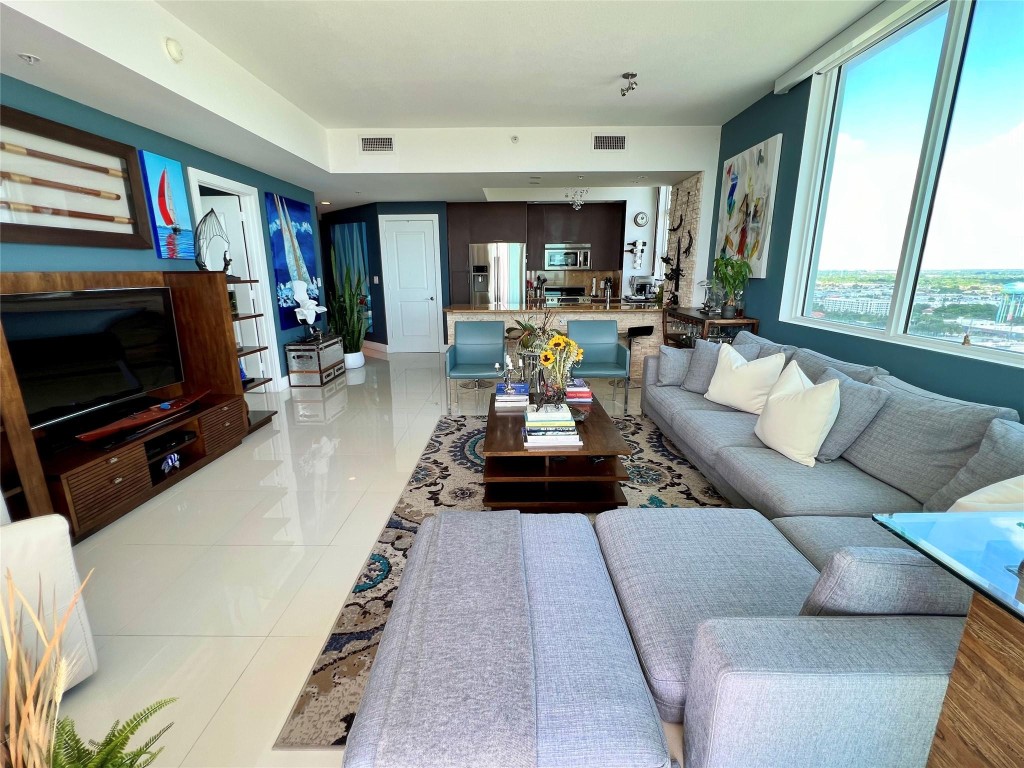 Strada 315 Condo - Residential Lease