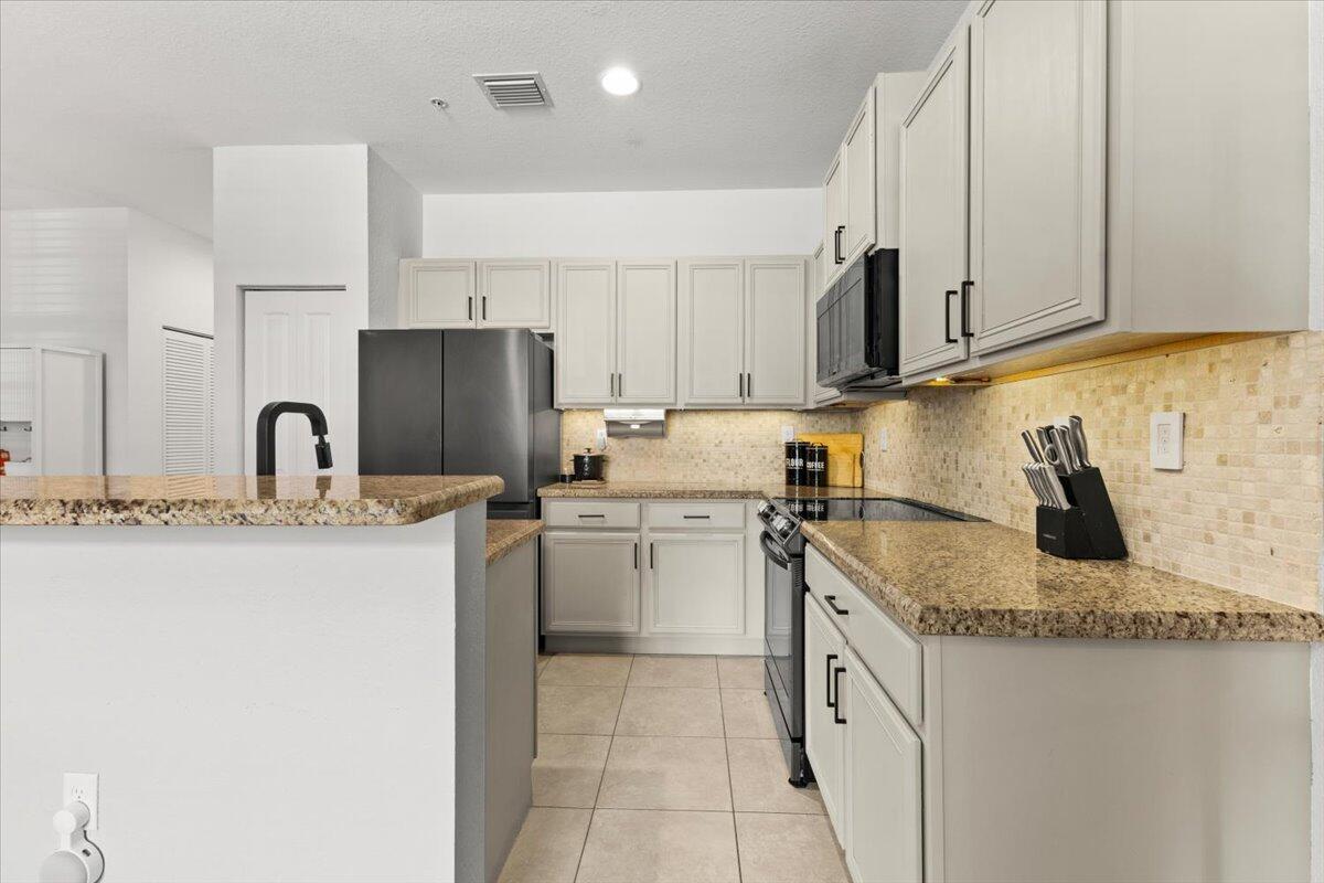 CYPRESS GROVE - Residential