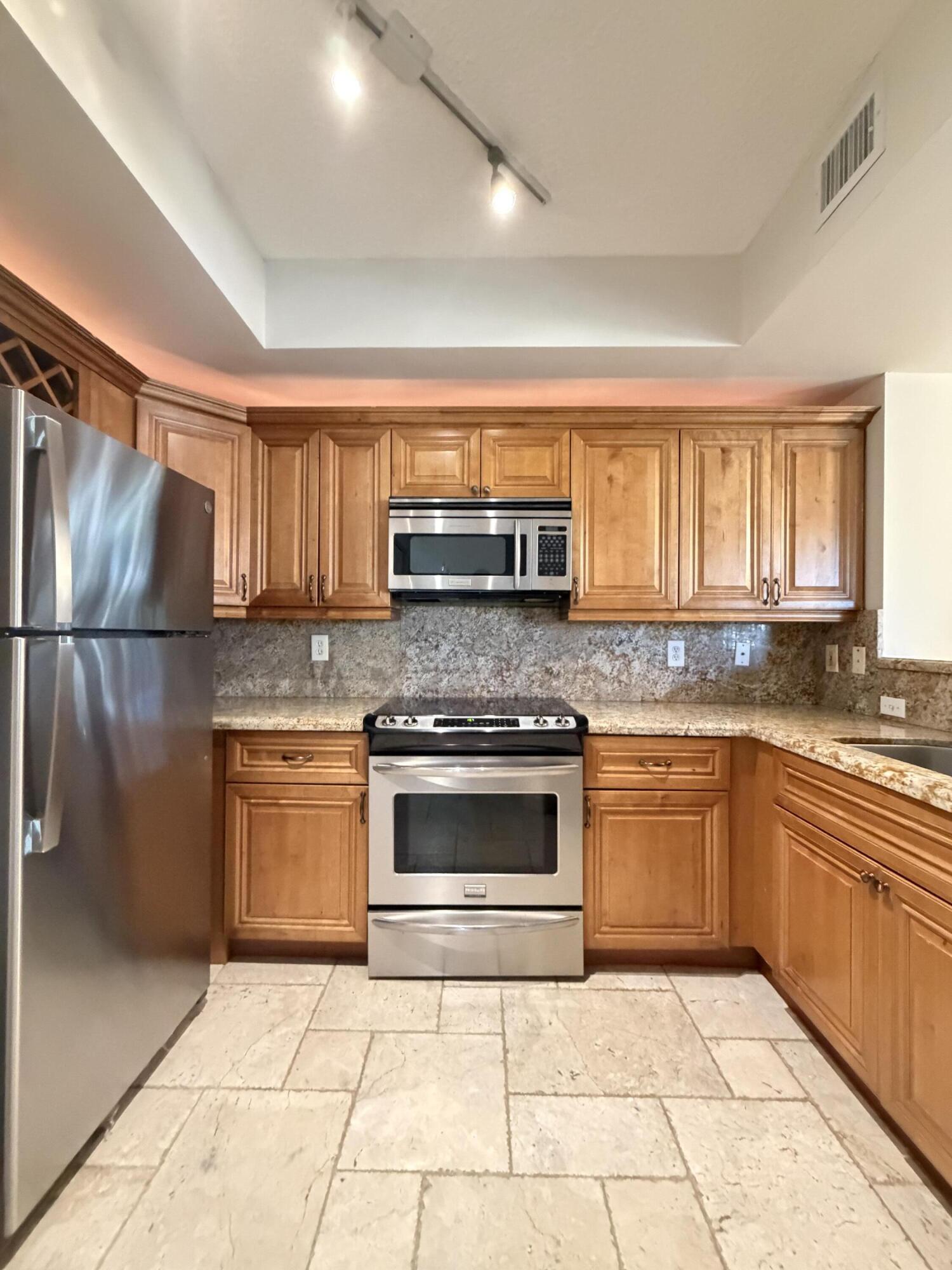 COURTYARDS IN CITYPLACE CONDO - Residential Lease