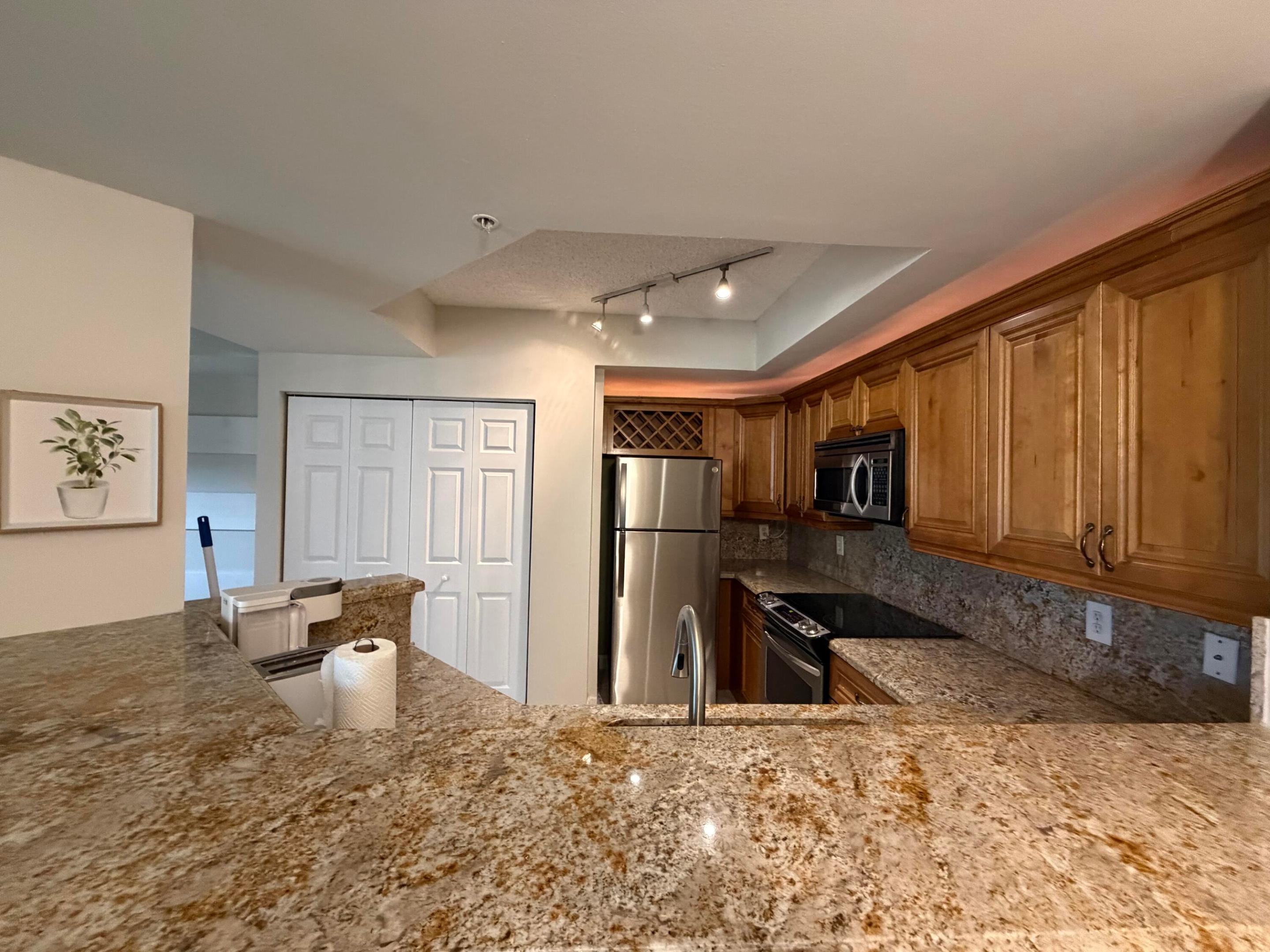 COURTYARDS IN CITYPLACE CONDO - Residential Lease