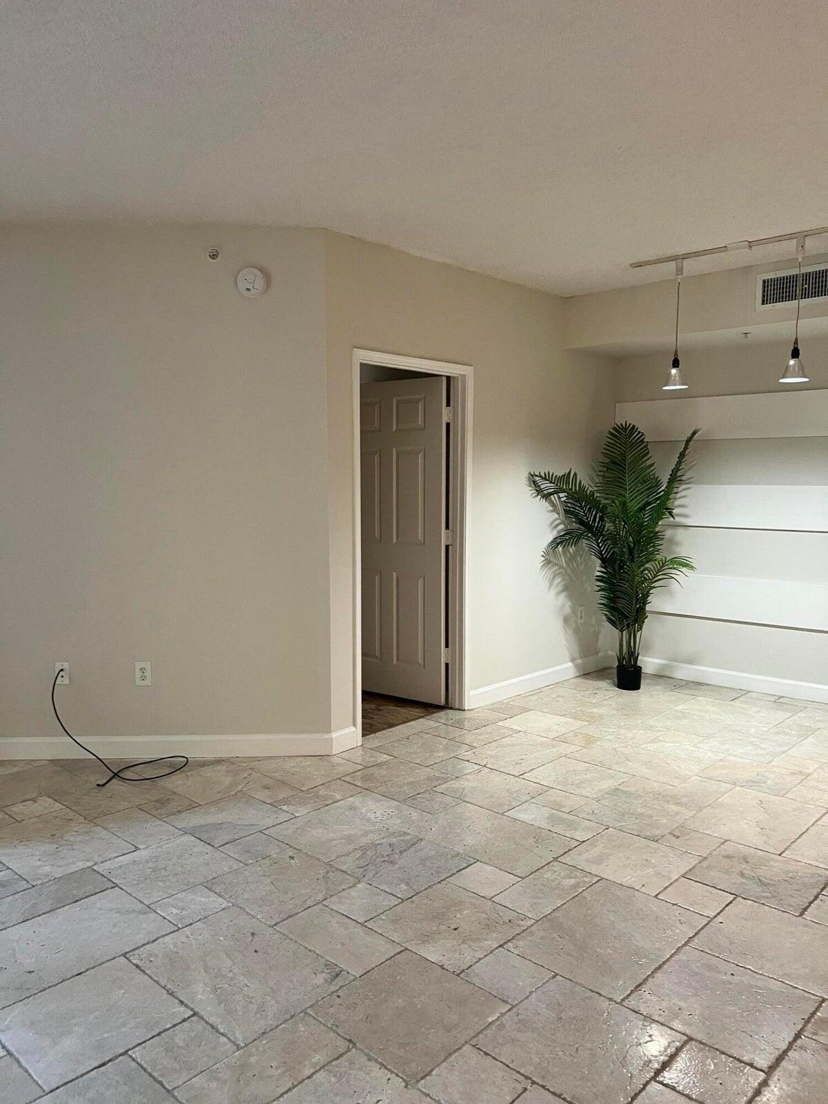 COURTYARDS IN CITYPLACE CONDO - Residential Lease