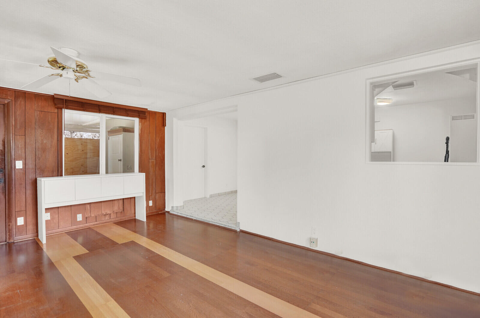 WOODCREST MNR - Residential