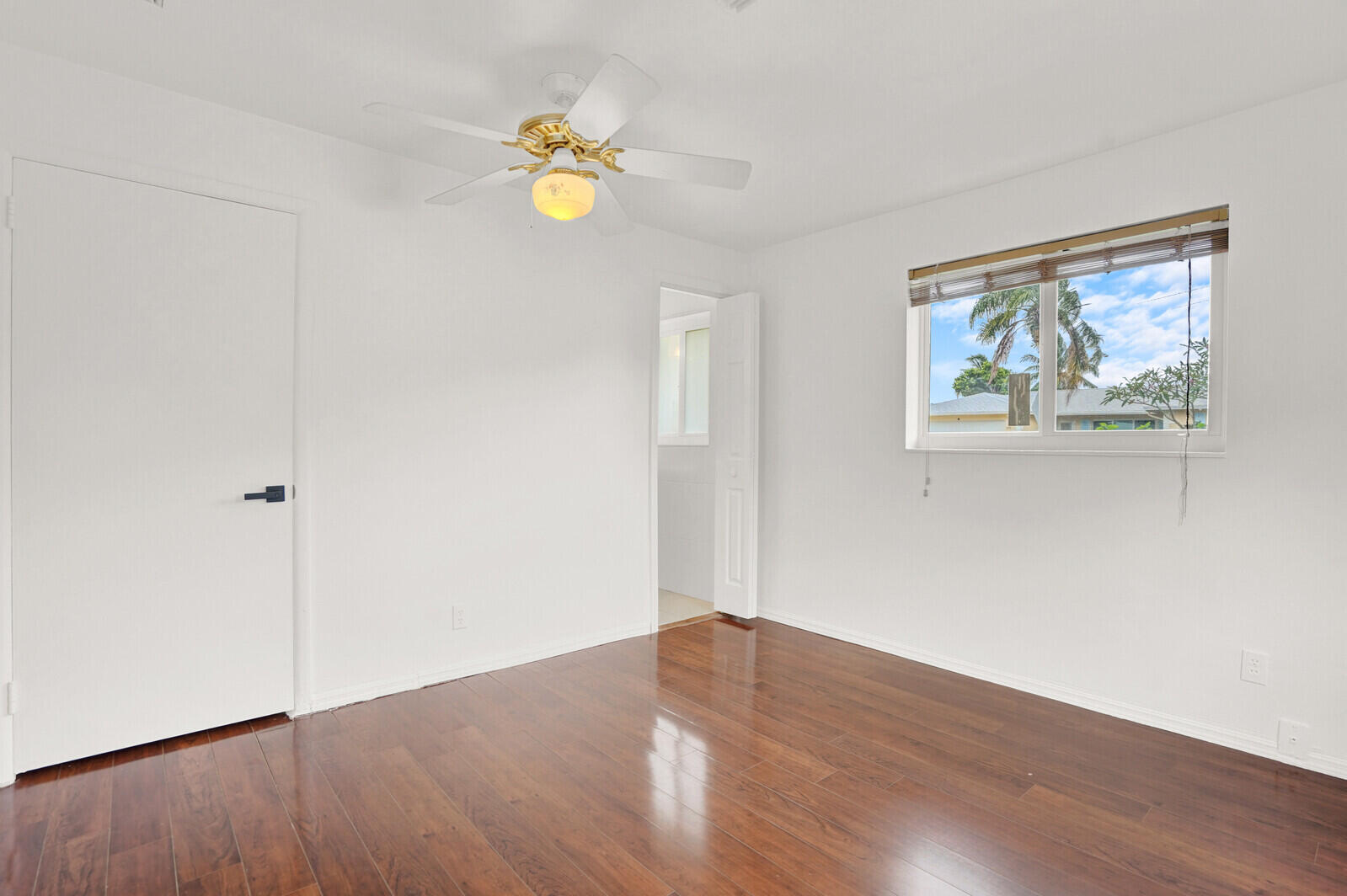 WOODCREST MNR - Residential