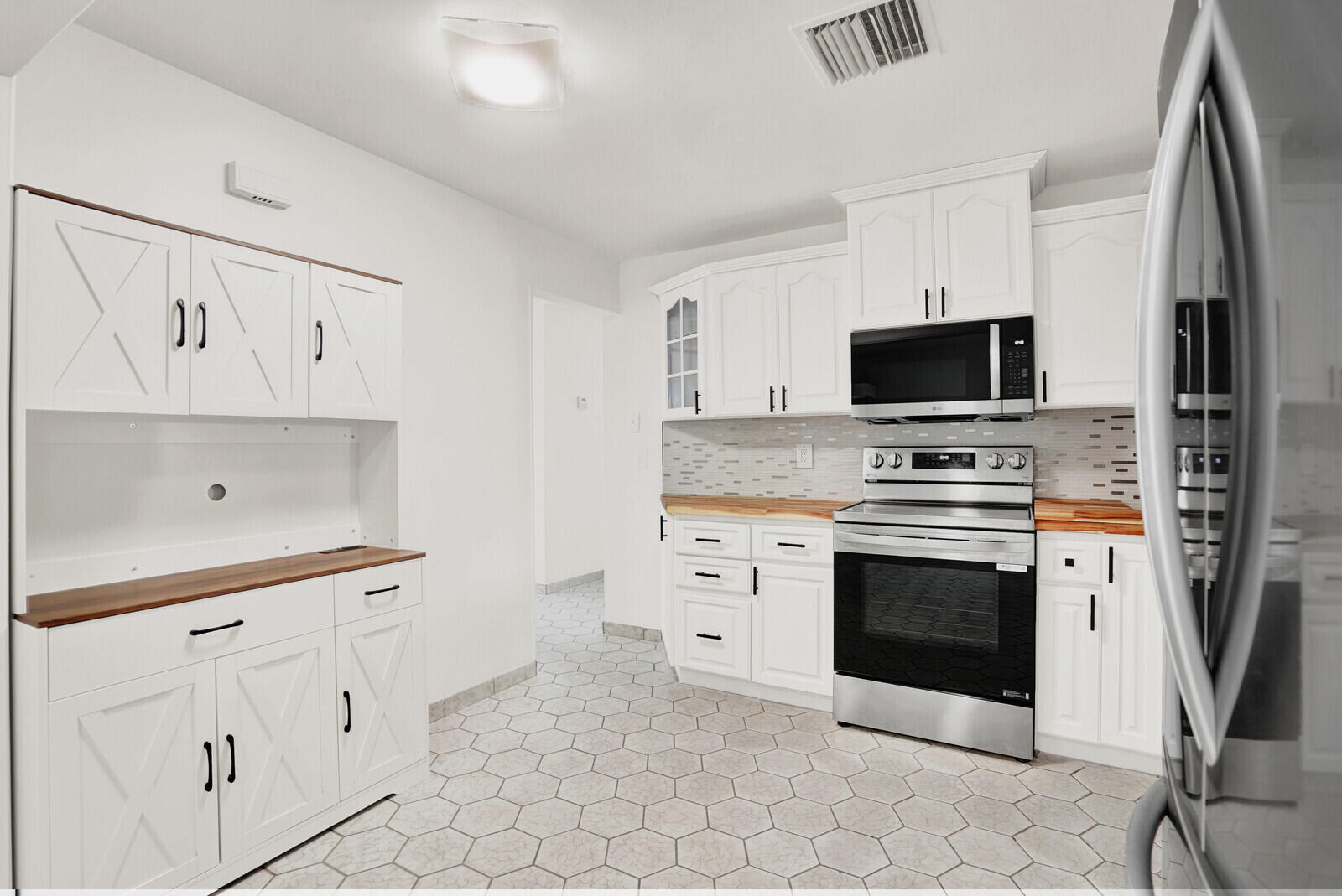 WOODCREST MNR - Residential