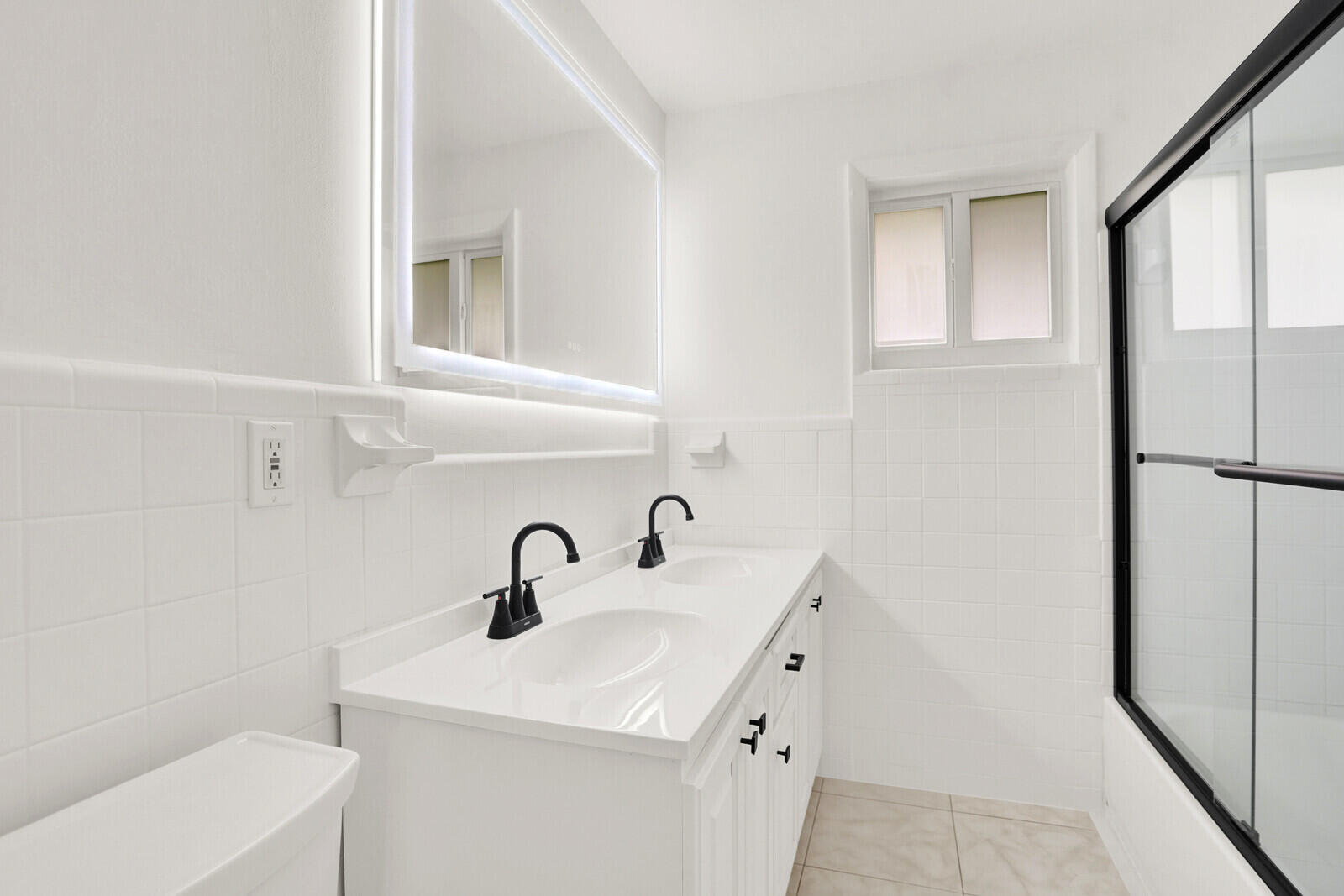 WOODCREST MNR - Residential