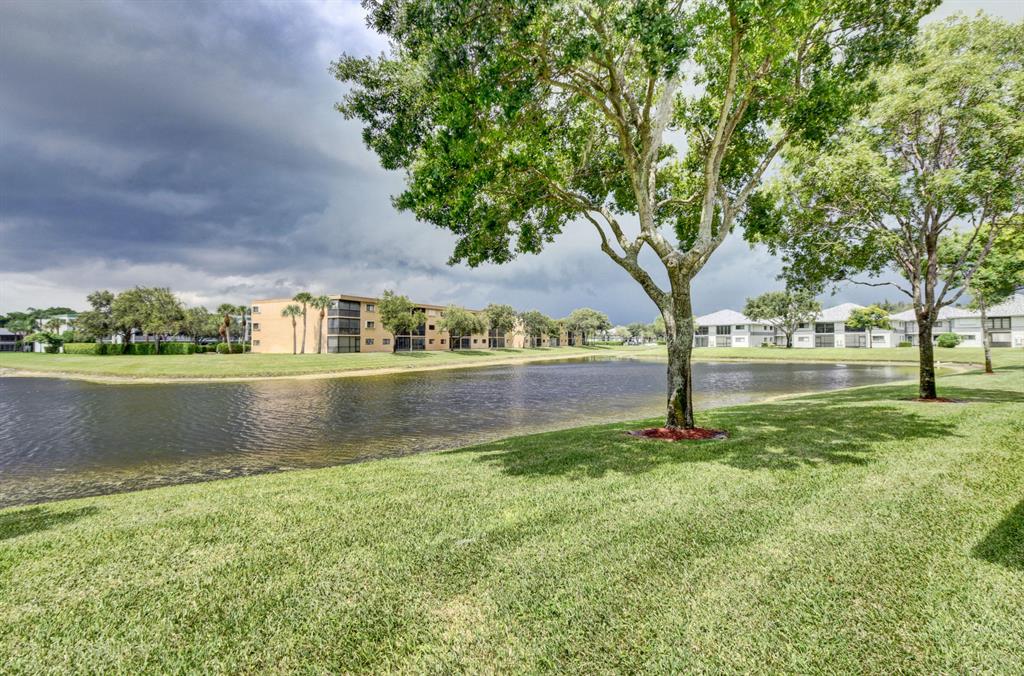 LAKES OF DELRAY - Residential