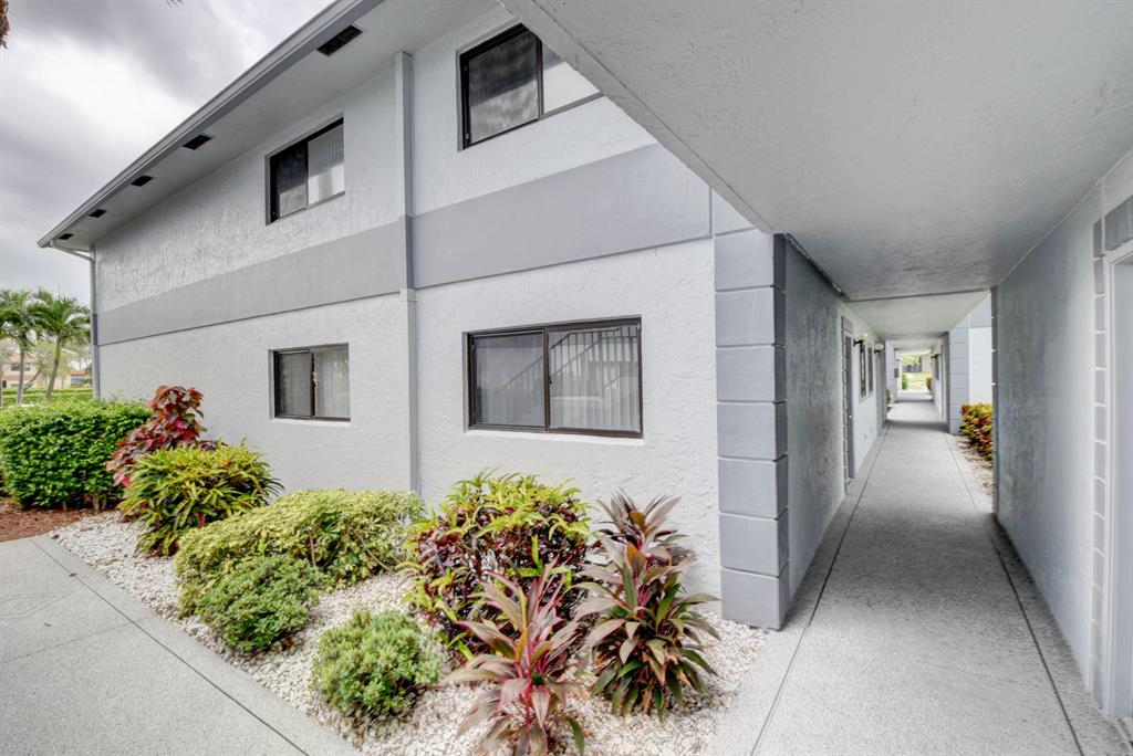 LAKES OF DELRAY - Residential