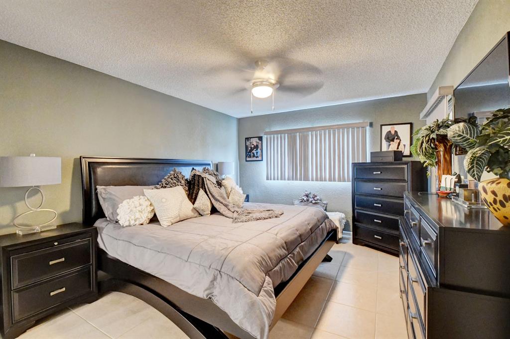 LAKES OF DELRAY - Residential