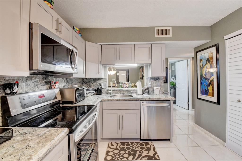 LAKES OF DELRAY - Residential