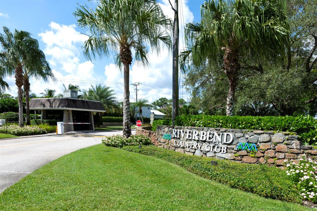 Photo of 18480 SE Wood Haven Lane #H, Jupiter, FL 33469 (MLS # R11011760)