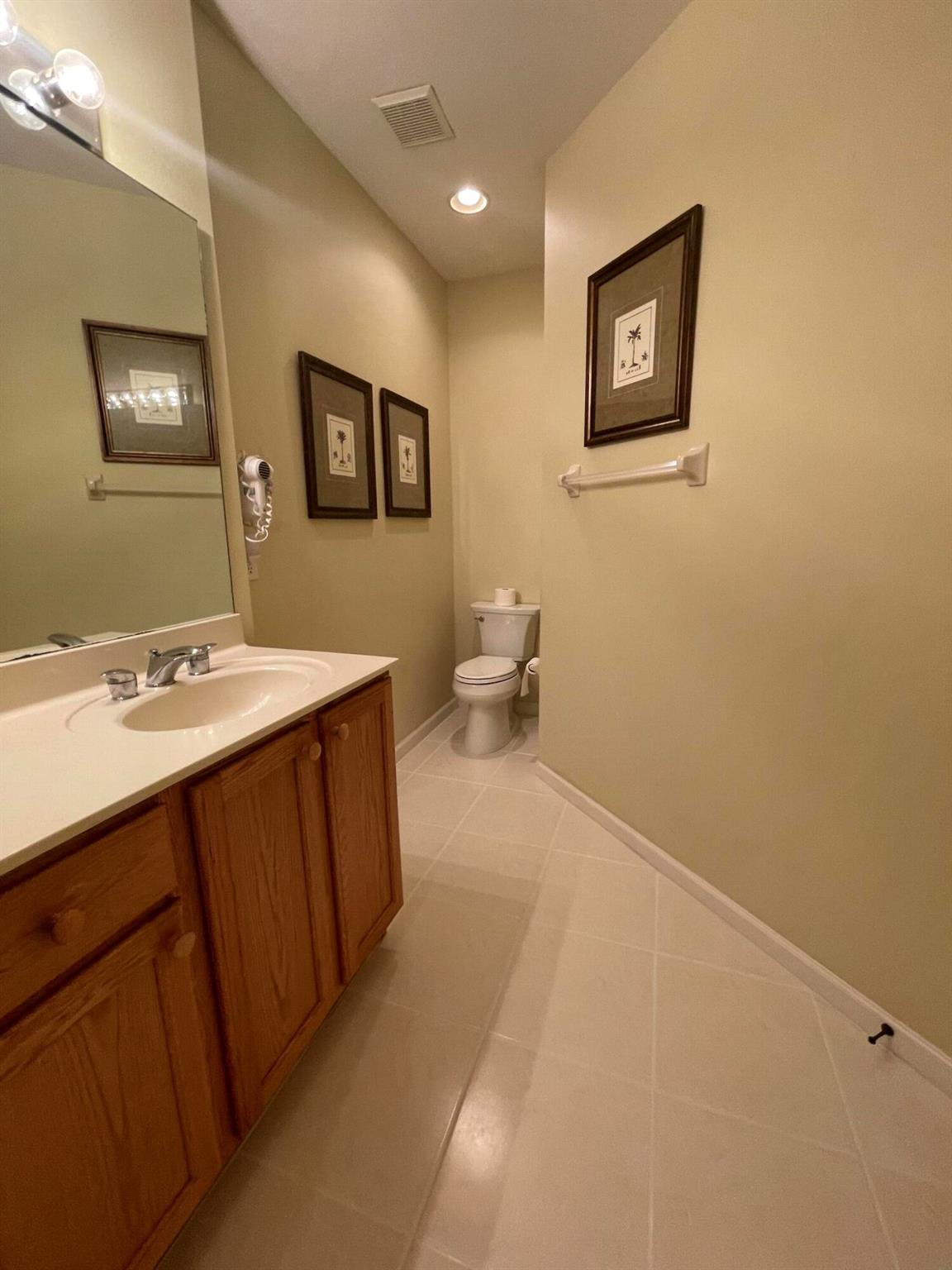 CASTLE PINES CONDOMINIUM - Residential Lease