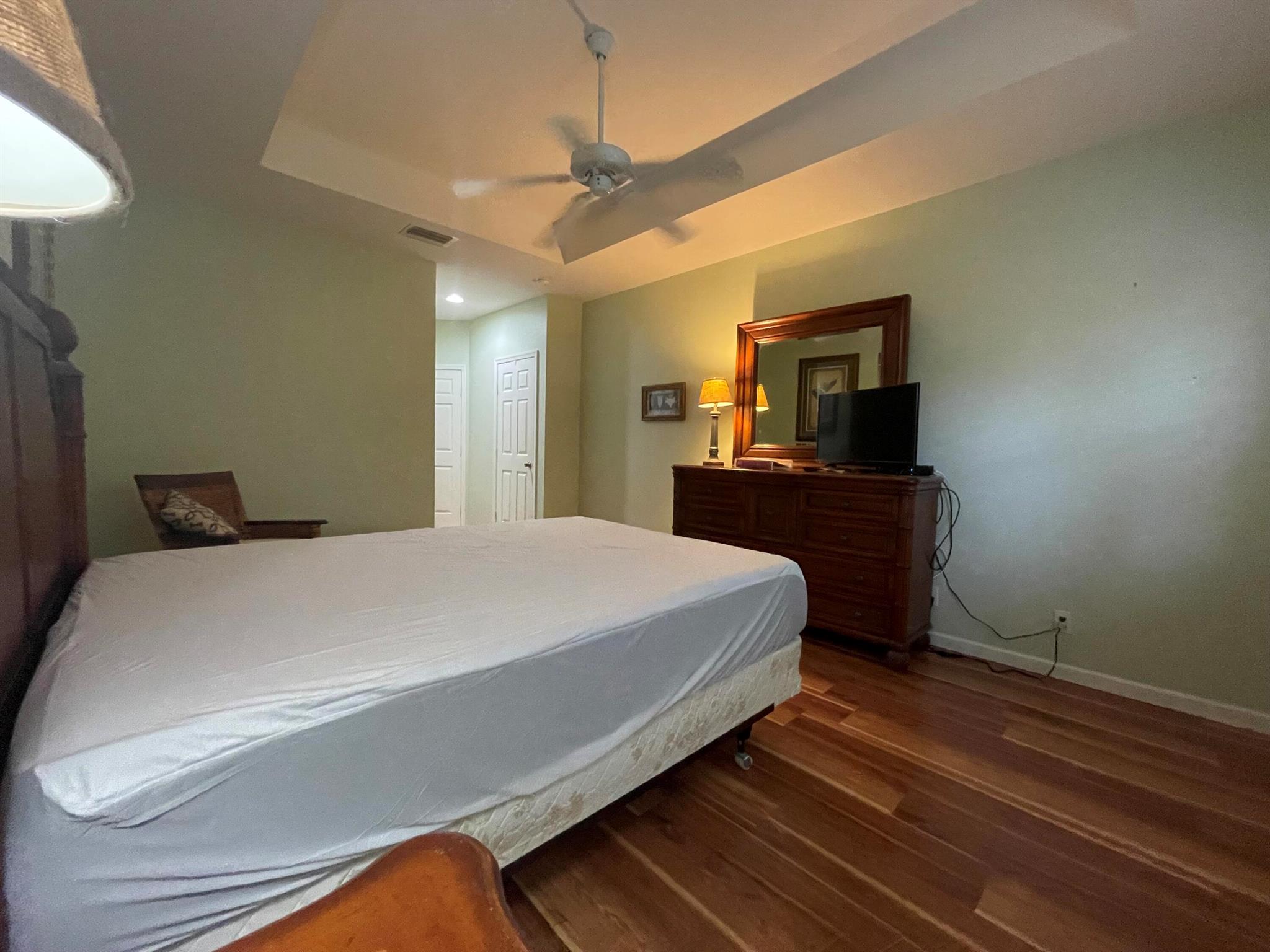 CASTLE PINES CONDOMINIUM - Residential Lease