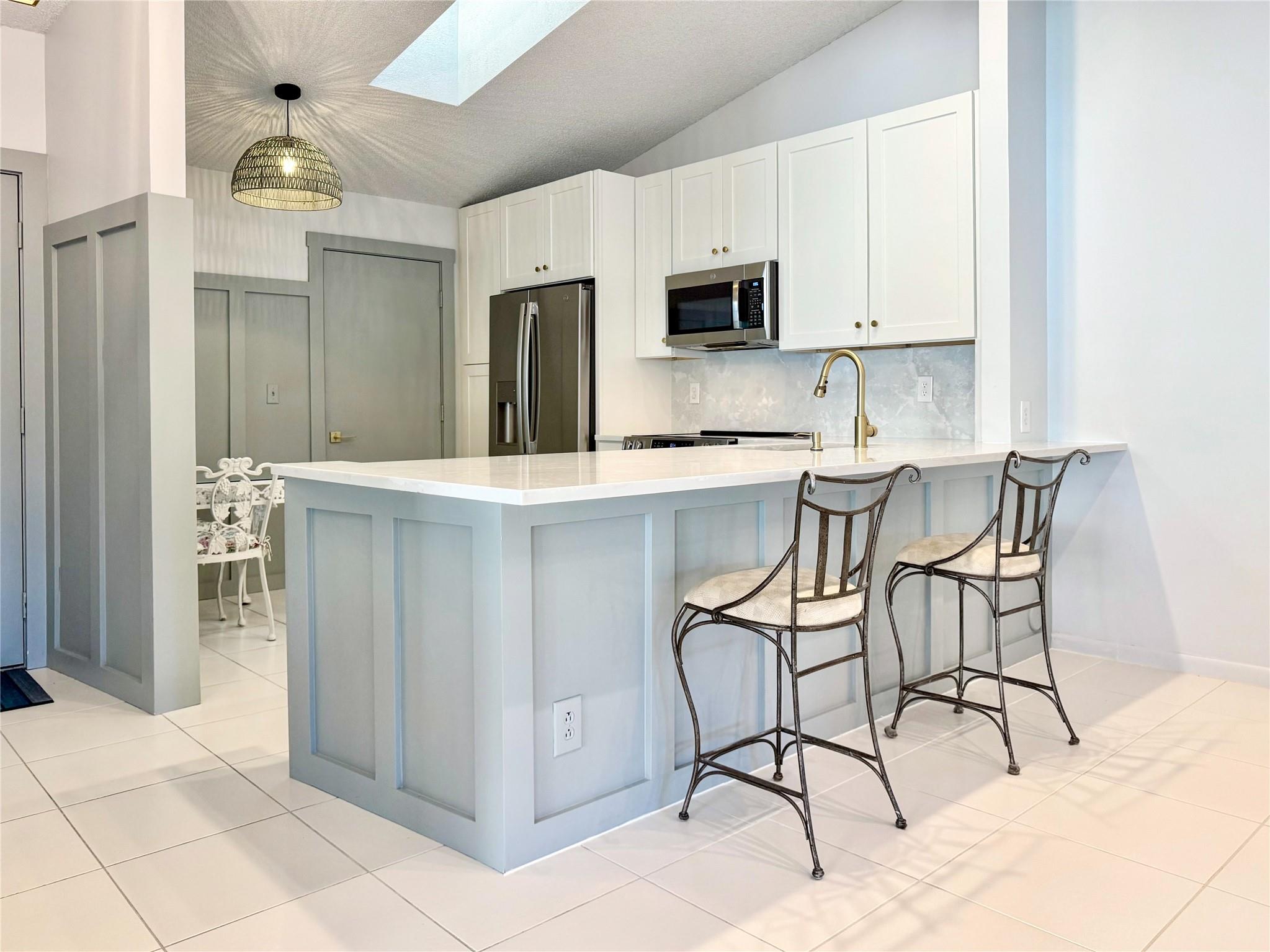 PALM CHASE LAKES - Residential