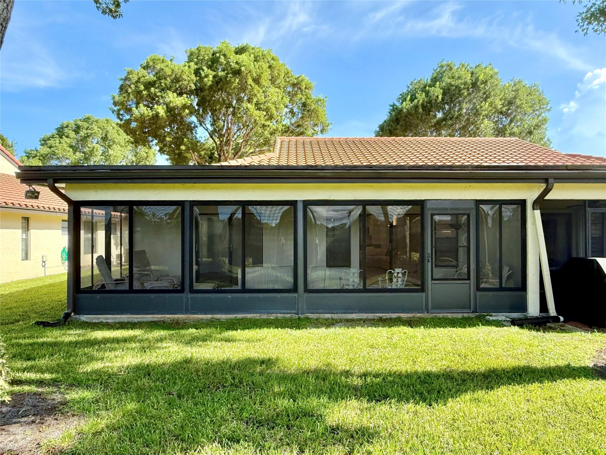 PALM CHASE LAKES - Residential