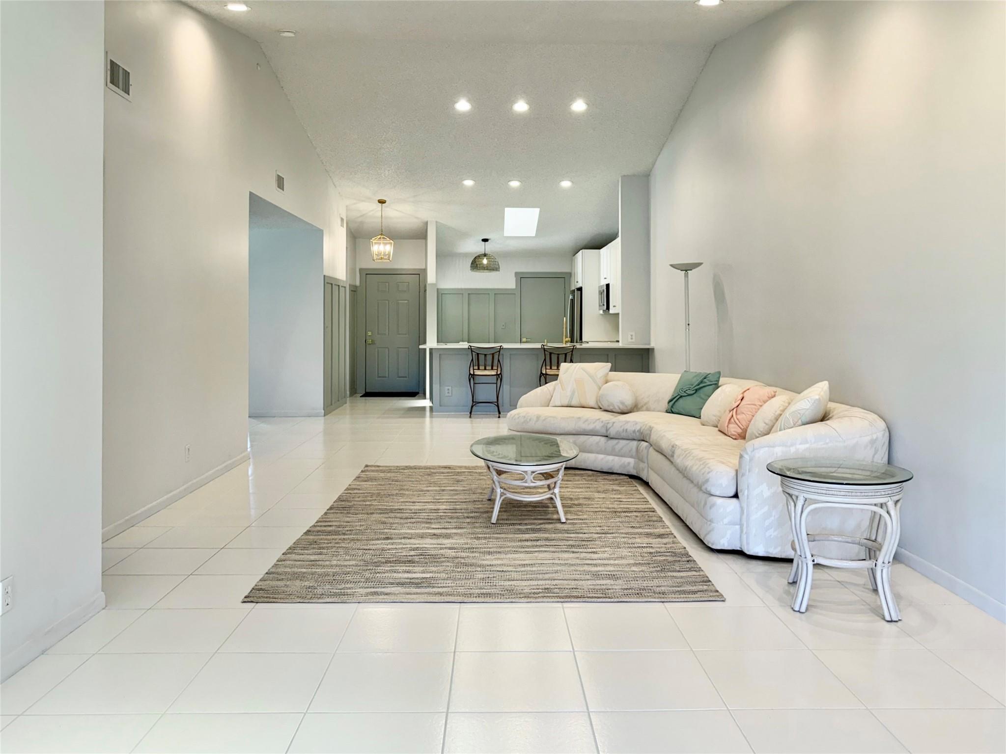 PALM CHASE LAKES - Residential