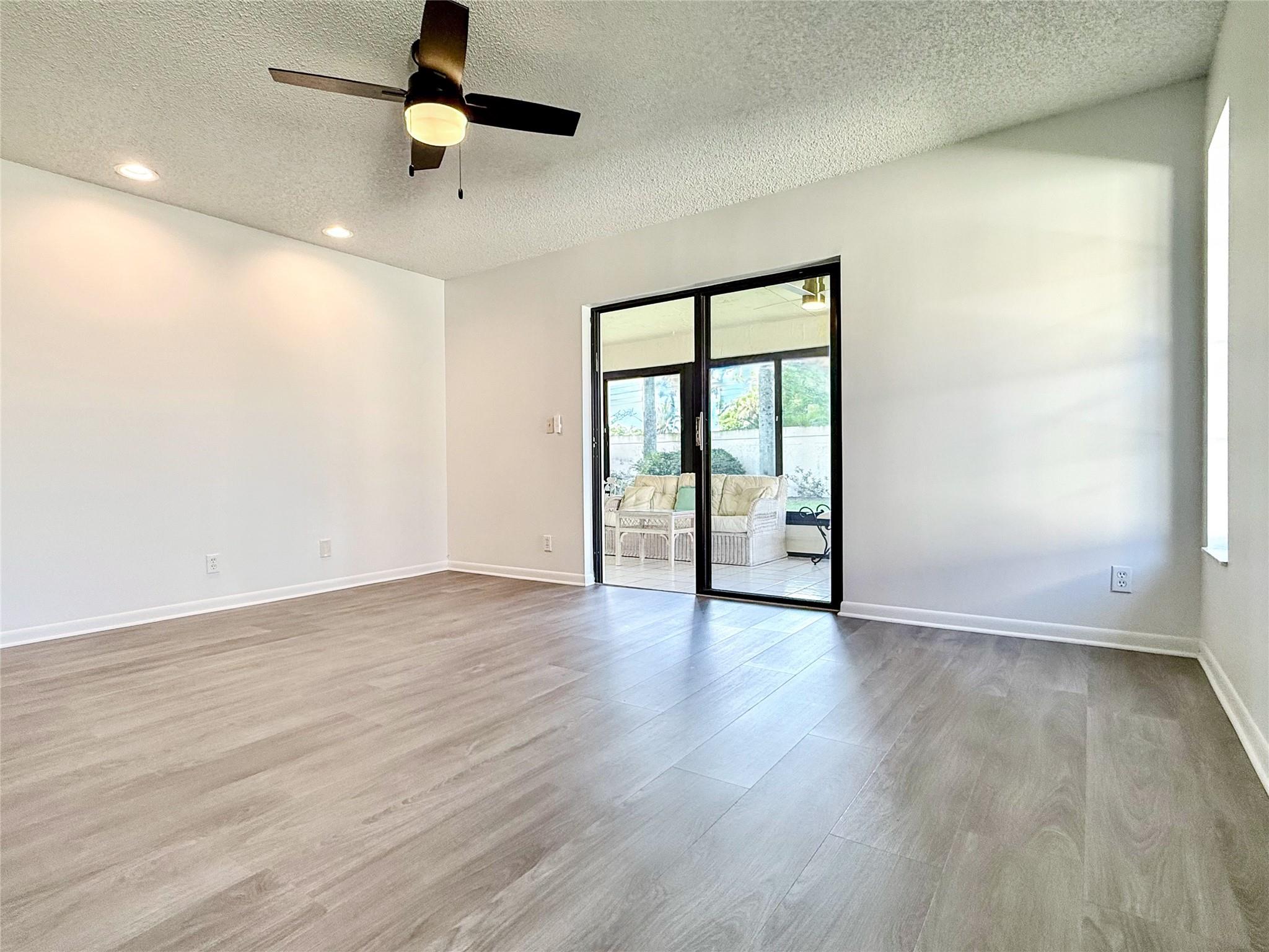 PALM CHASE LAKES - Residential