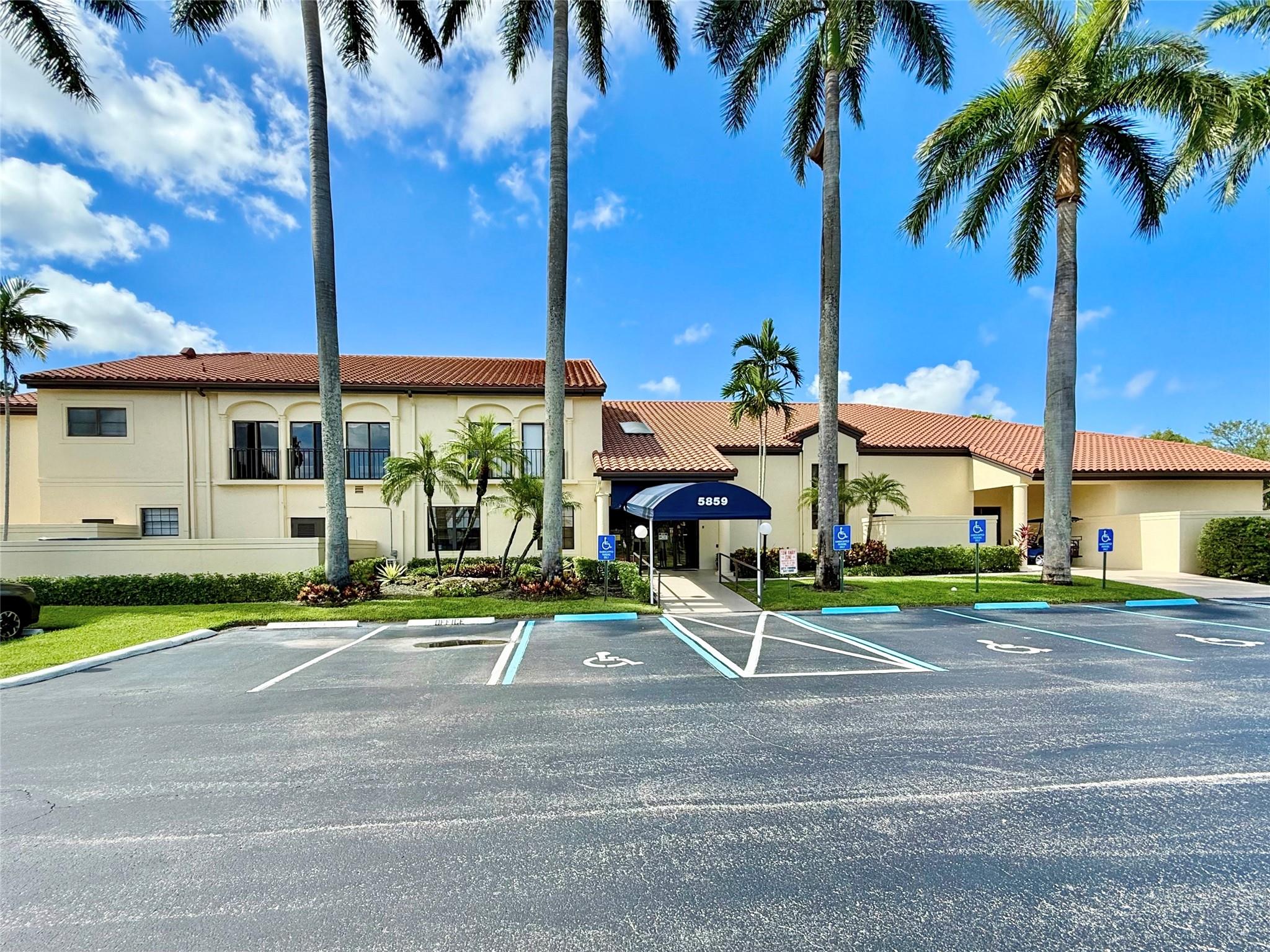 PALM CHASE LAKES - Residential
