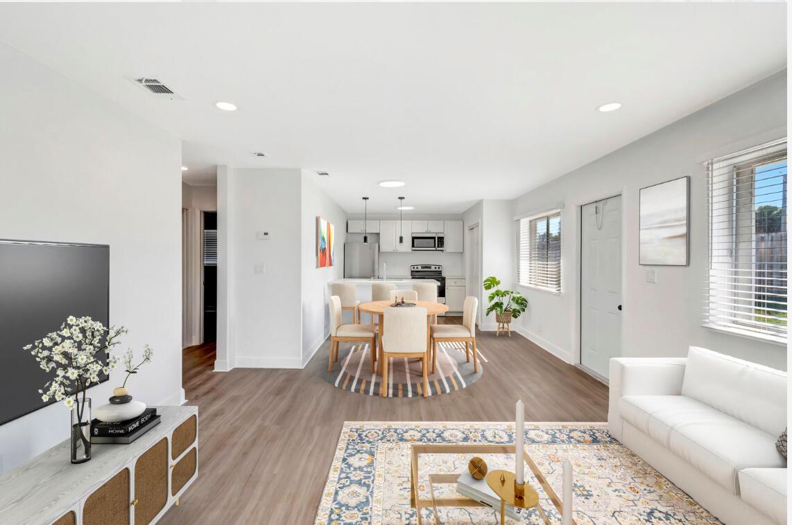 Charming 2 Bedroom 1 Bath with garage parking, and extra storage!! Enjoy a sparkling community pool, east access to I-95, and fast approval process. Call today to schedule, flexible tour times available!