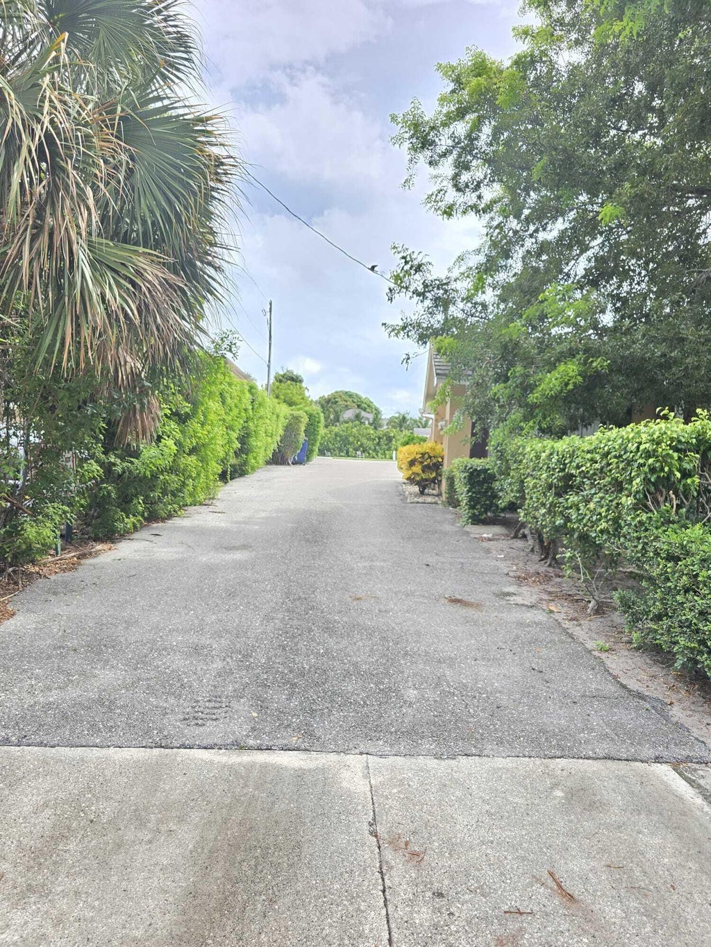 Photo of 330 SOUTHWIND Drive #6, North Palm Beach, FL 33408 (MLS # B26073016)