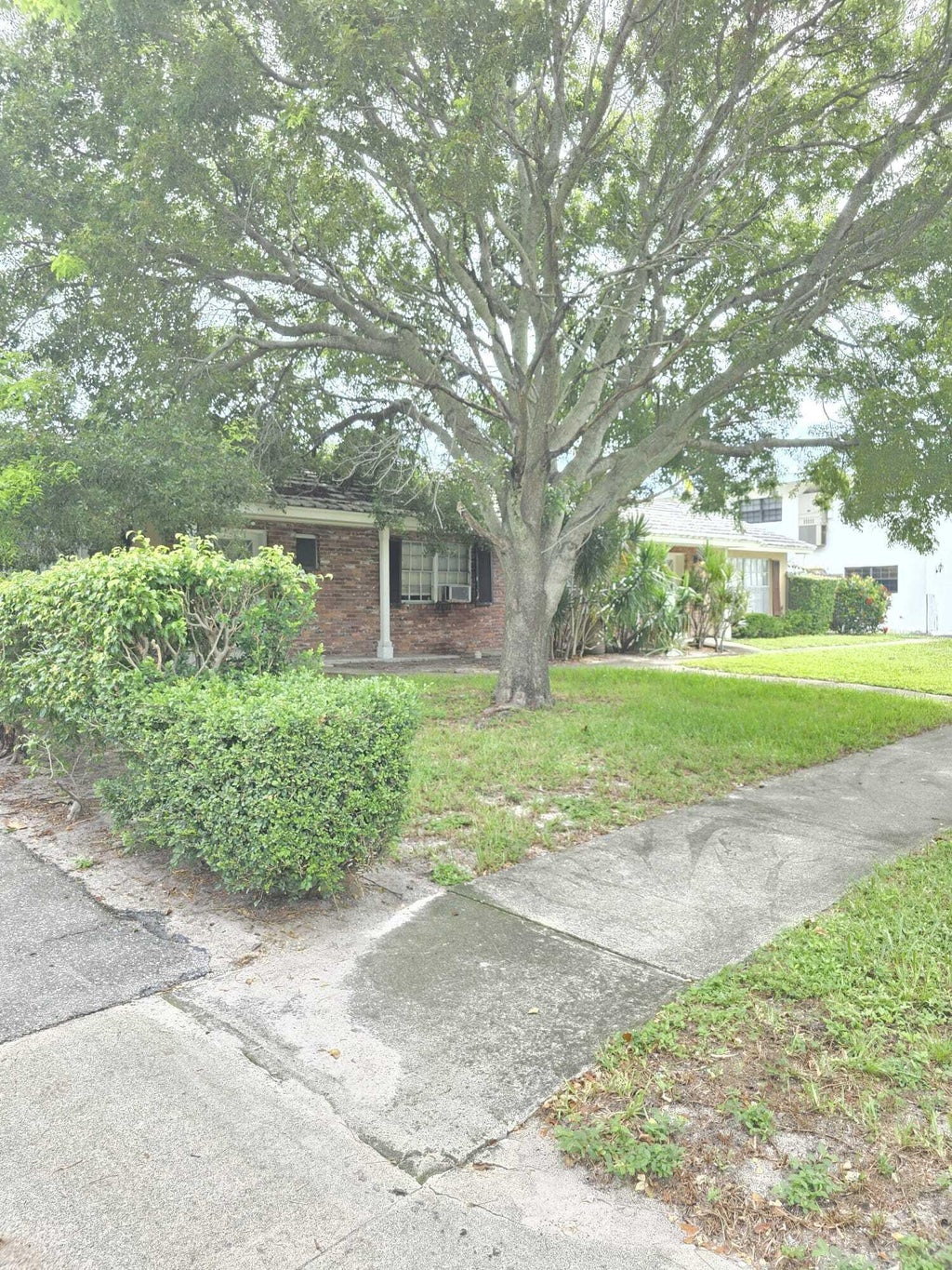 Photo of 330 SOUTHWIND Drive #6, North Palm Beach, FL 33408 (MLS # B26073016)
