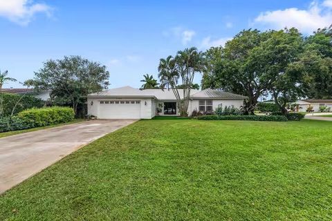 4430 Daffodil Circle N Palm Beach Gardens FL 33410