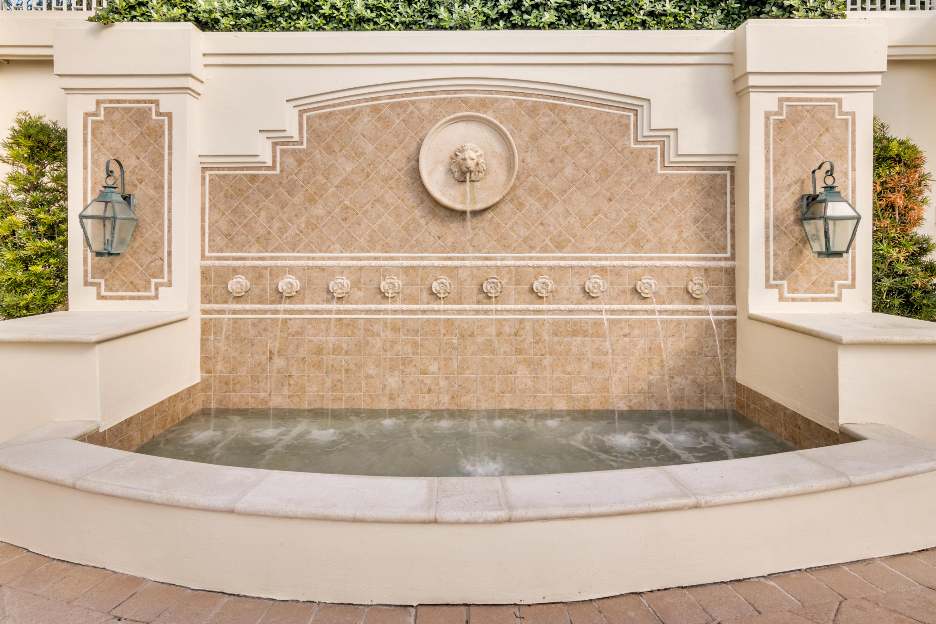 CLARIDGE - Residential