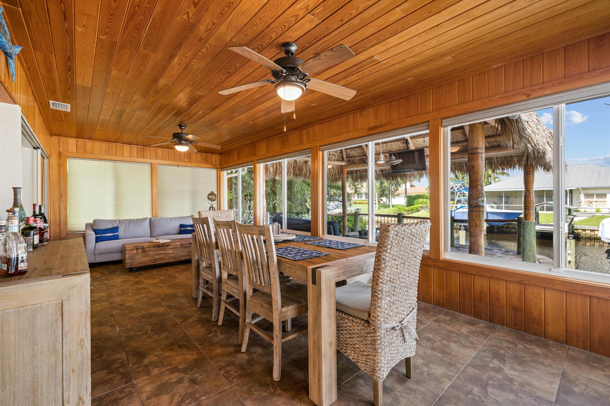 LIGHTHOUSE POINT - Residential