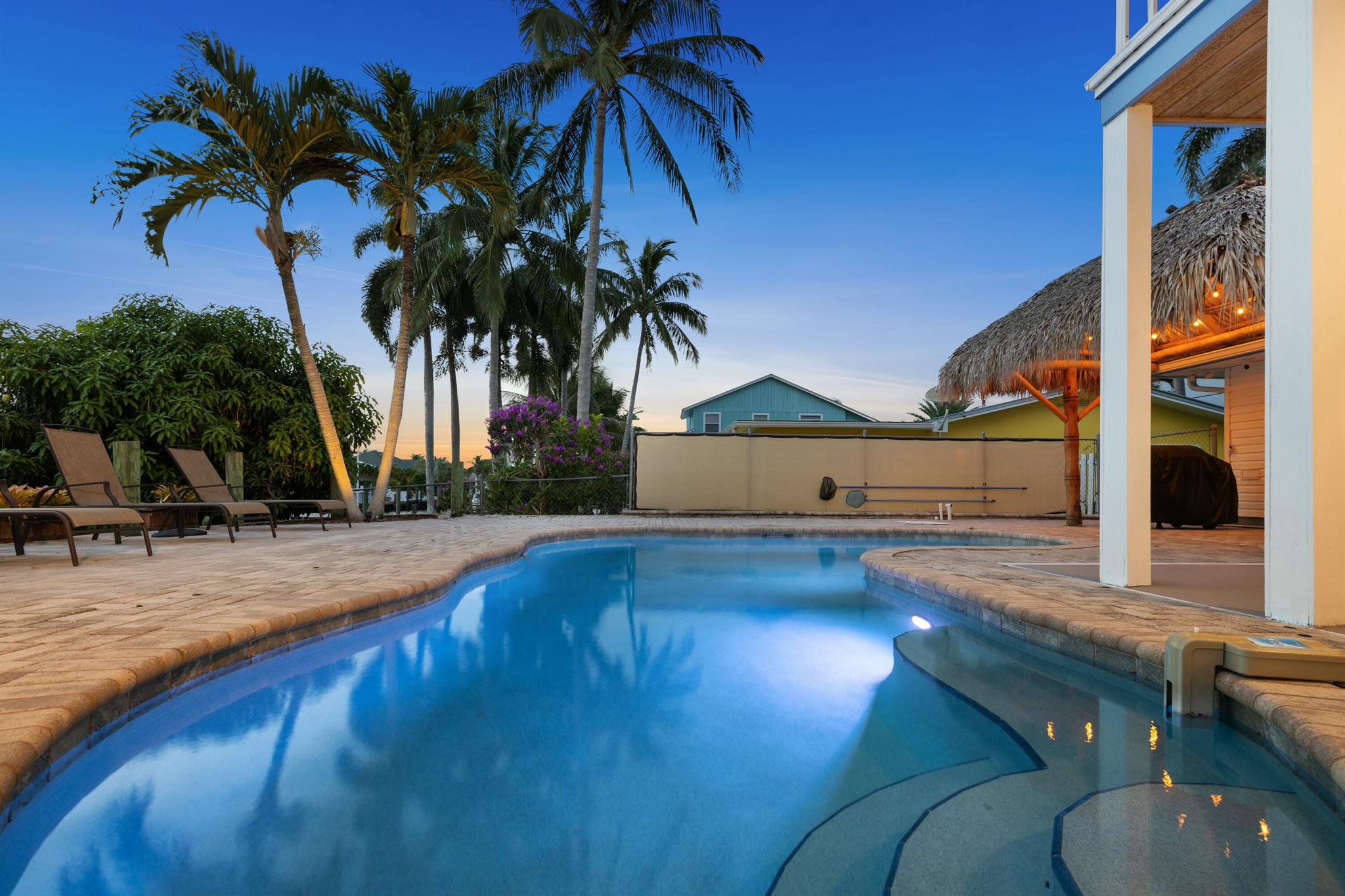 LIGHTHOUSE POINT - Residential