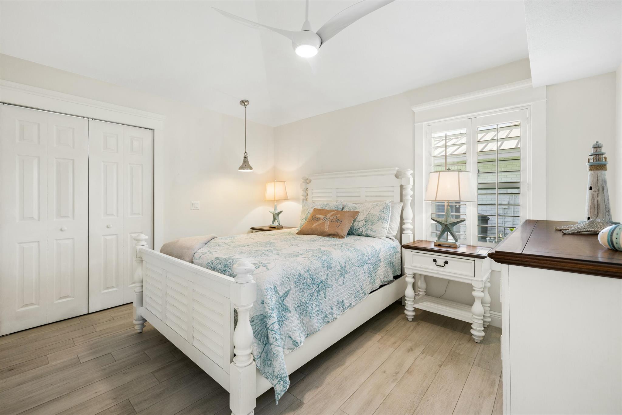 LIGHTHOUSE POINT - Residential