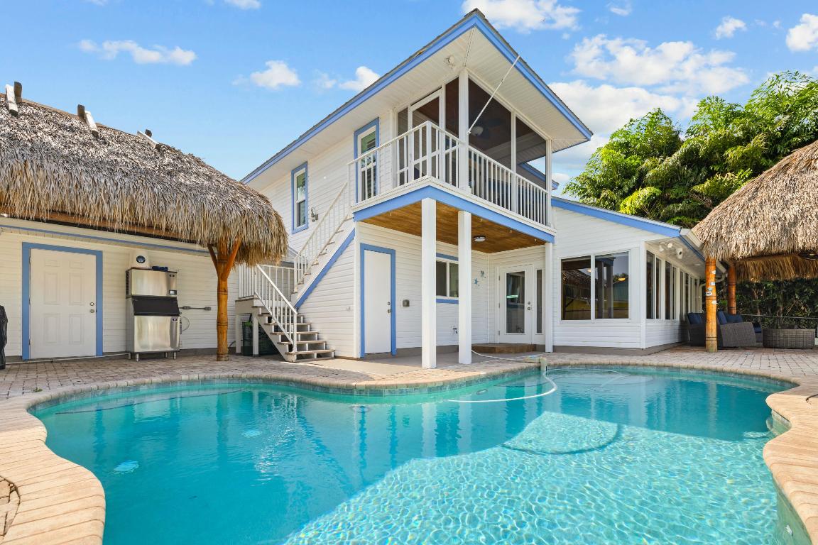 LIGHTHOUSE POINT - Residential