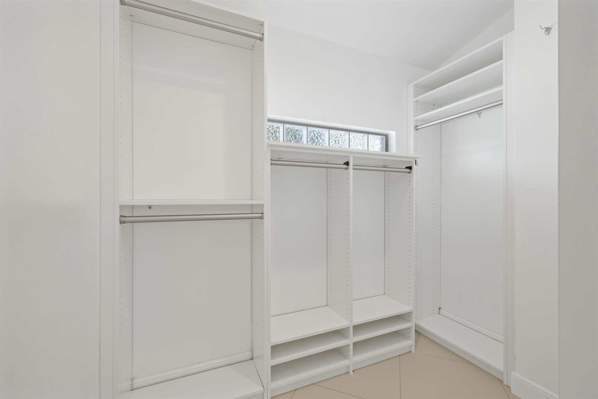 LIGHTHOUSE POINT - Residential